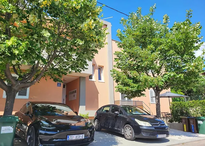 Apartman Gamma With Hydromassage Mini Pool Near Split